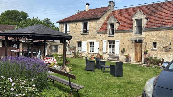 Vente                                                      Maison
                        
                     11 pièces                      265 m2                     à Crépy-en-Valois