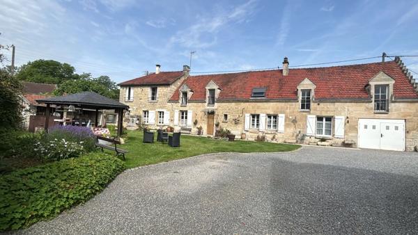 Vente                                                      Maison
                        
                     11 pièces                      265 m2                     à Crépy-en-Valois