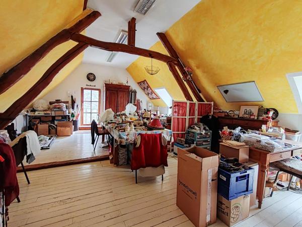 Vente                                                      Maison
                        
                     11 pièces                      265 m2                     à Crépy-en-Valois