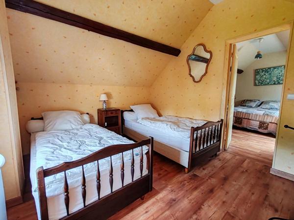 Vente                                                      Maison
                        
                     11 pièces                      265 m2                     à Crépy-en-Valois