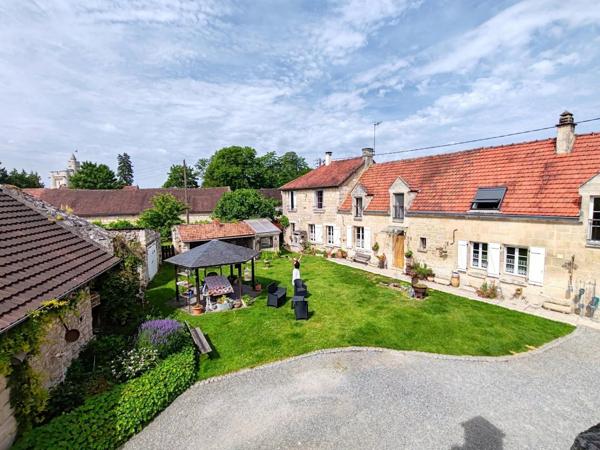 Vente                                                      Maison
                        
                     11 pièces                      265 m2                     à Crépy-en-Valois