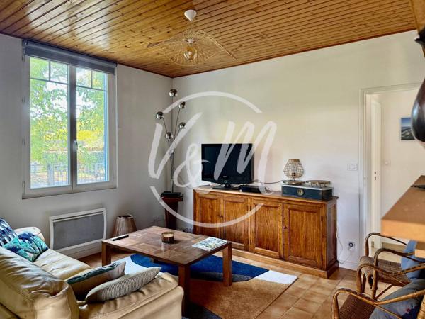 Villa à vendre Taussat-Les-Bains. Le charme d’une maison basco-landaise rénovée à Taussat, 3 chambres et la plage du Bassin à seulement 400 mètres LANTON TAUSSAT
