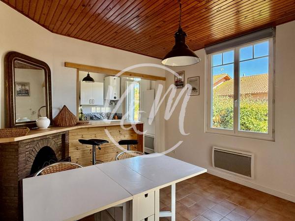 Villa à vendre Taussat-Les-Bains. Le charme d’une maison basco-landaise rénovée à Taussat, 3 chambres et la plage du Bassin à seulement 400 mètres LANTON TAUSSAT