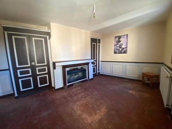 Jolie maison de ville en tuffeau, idéalement située