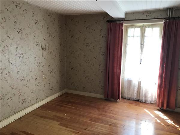 Maison à vendre |  Mareuil |  7 pièces | 215 m²