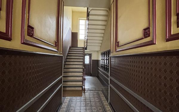 Appartement à vendre    2 pièces • 74 m2 Strasbourg