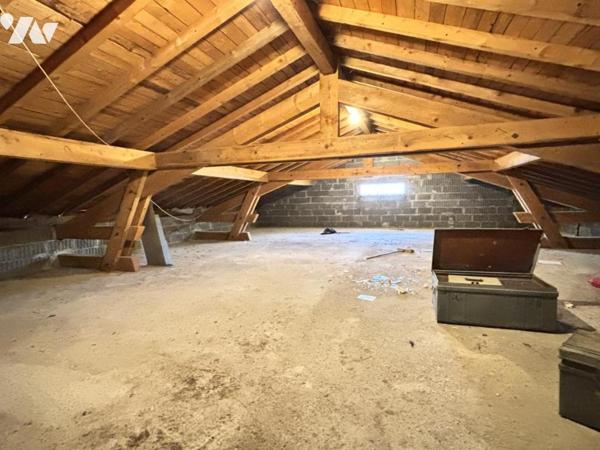 MAISON D'HABITATION SUR SOUS SOL