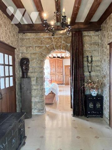 MAISON D'HABITATION SUR SOUS SOL