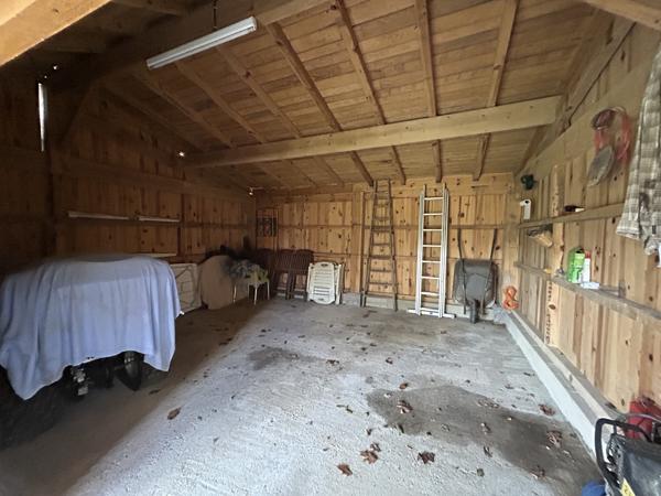 TERRAIN CONSTRUCTIBLE AVEC GARAGE