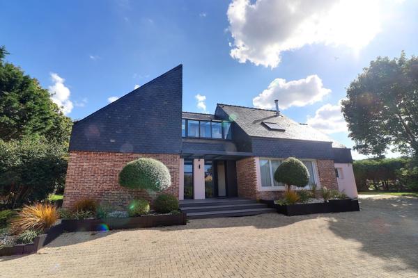 Gouesnou (29850) GOUESNOU - LA VALLEE VERTE MAISON D'ARCHITECTE DE 172 m2 SUR PARCELLE PAYSAGER DE 1558 m2