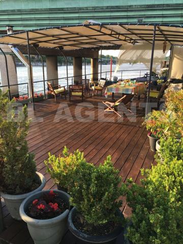 Péniche-loft 115 m²+ terrasse 80 m²-Métro Pont de St-Cloud (92)