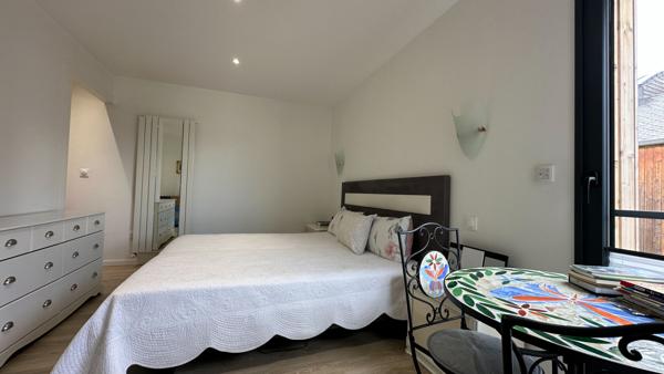 Propriété contemporaine de 6 pièces principales située en hyper centre de Compiègne