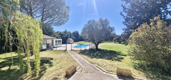 MAISON 5 PIECES DE 150 m² AVEC TERRAIN DE 3000 M² SUR LUNEL