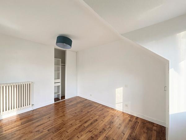 Appartement  lumineux de type 3 - 2 chambres - 55m² et cave - Hennebont centre.