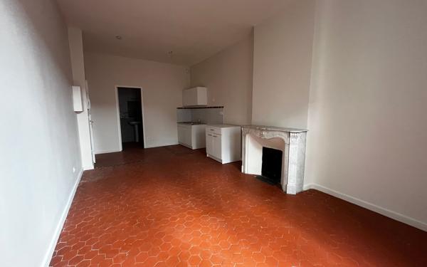 Appartement à louer    1 pièce •  Riez