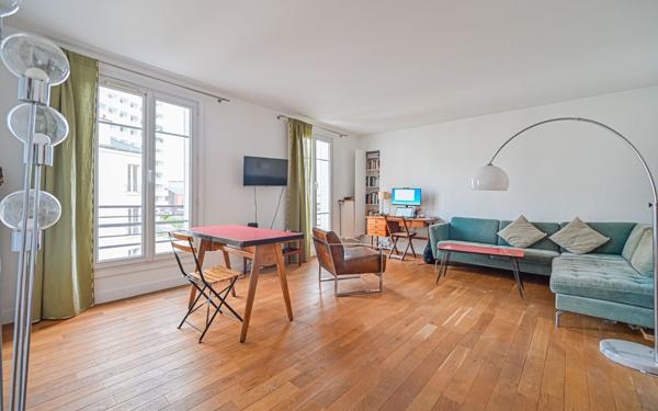 Appartement à vendre    3 pièces • 65,47 m2 Paris 18