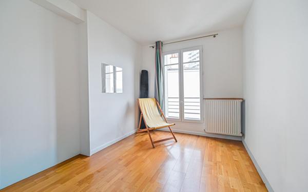 Appartement à vendre    3 pièces • 65,47 m2 Paris 18