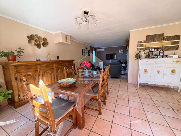 A VENDRE 84120 PERTUIS MAISON TYPE 5 PIECES D'ENVIRON 84M² AVEC JARDIN ET GARAGE.