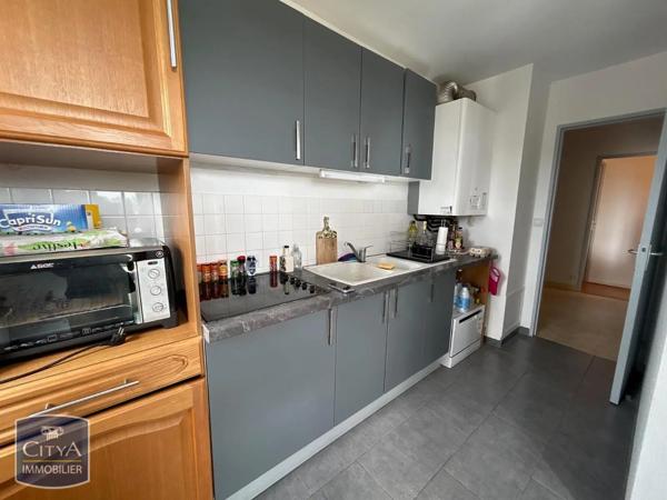 Appartement à louer 2 pièces 51.87m² Châtellerault (86100)