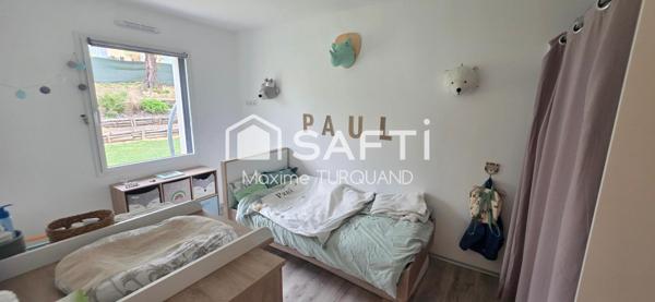 Pavillon de plain-pied 2021, 120m², 3 chambres, car-port + garage.