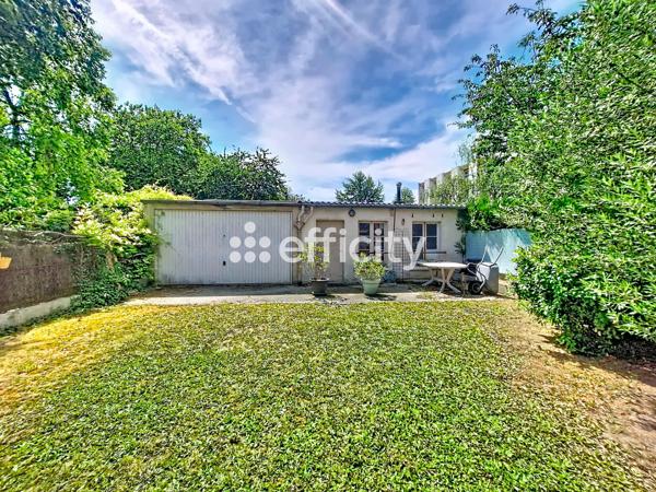 Maison
         6 pièces
        - 130 m² Bien prestige 579 000 € *