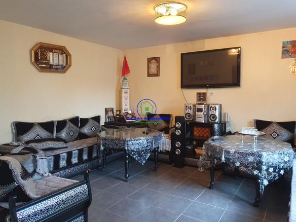 VENTE : Maison de village avec garage et jardin