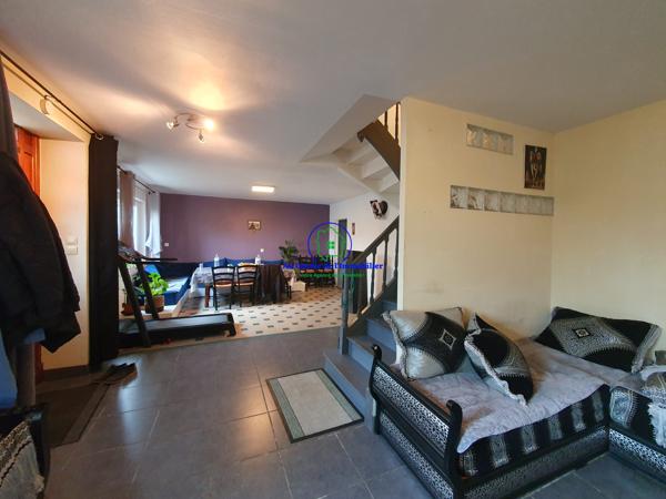 VENTE : Maison de village avec garage et jardin