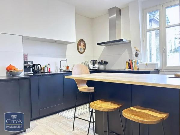 Appartement à vendre 7 pièces 183.88m²