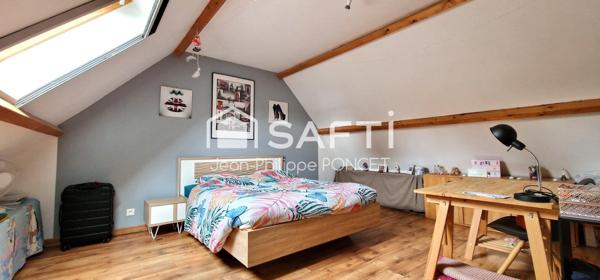 Ancien corps de ferme, jardin, garage et 4 chambres