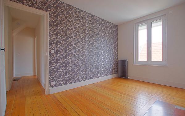 Maison à louer    4 pièces •  Nesle