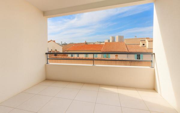 Appartement à vendre    2 pièces • 43 m2 Nîmes