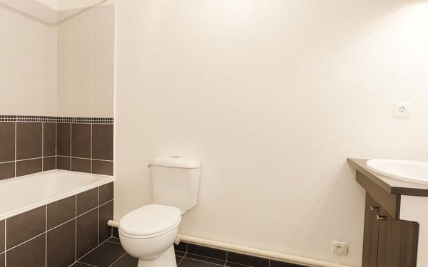 Appartement à vendre    2 pièces • 43 m2 Nîmes