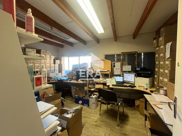 Hangar à fort potentiel avec multiples possibilités d'aménagement !