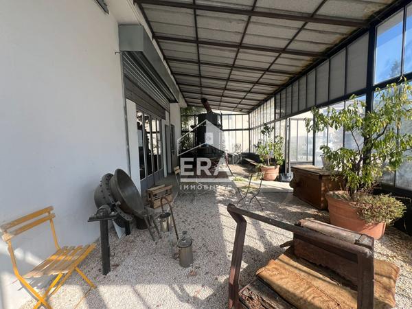 Hangar à fort potentiel avec multiples possibilités d'aménagement !