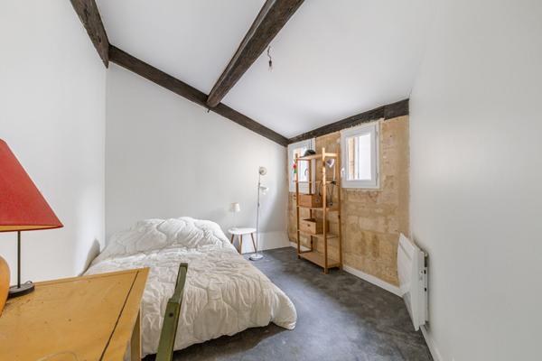 33000 BORDEAUX PLACE CAMILLE JULIAN APPARTEMENT 3 PIECES