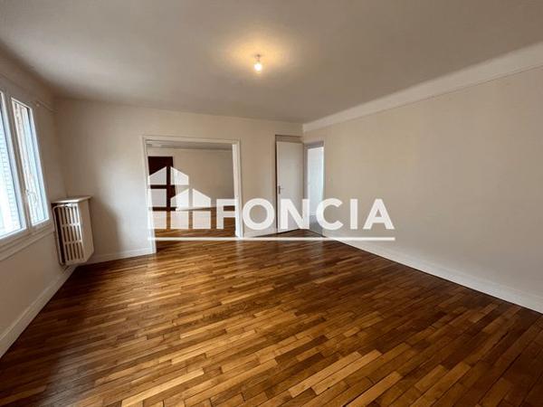 Location Appartement 3 pièces 75.9 m² - 4 RUE DE LATTRE DE TASSIGNY Chartres 28000