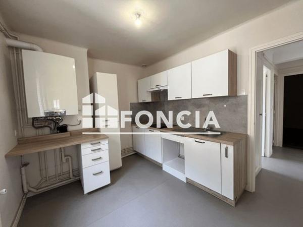 Location Appartement 3 pièces 75.9 m² - 4 RUE DE LATTRE DE TASSIGNY Chartres 28000