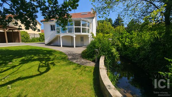 THOUARÉ-SUR-LOIRE Maison rénovée avec goût, 140 m², superbe jardin sans vis-à-vis