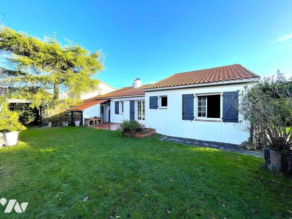 A VENDRE - BASSE-GOULAINE- Centre - Maison de Plain-Pied d'env 88.69m² hab sur 841m² de terrain