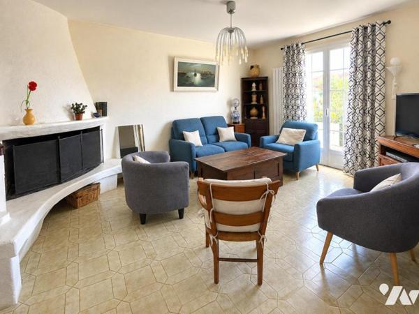 A VENDRE - BASSE-GOULAINE- Centre - Maison de Plain-Pied d'env 88.69m² hab sur 841m² de terrain