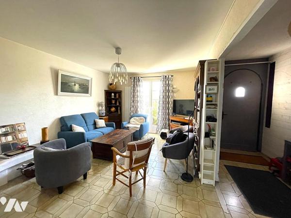A VENDRE - BASSE-GOULAINE- Centre - Maison de Plain-Pied d'env 88.69m² hab sur 841m² de terrain