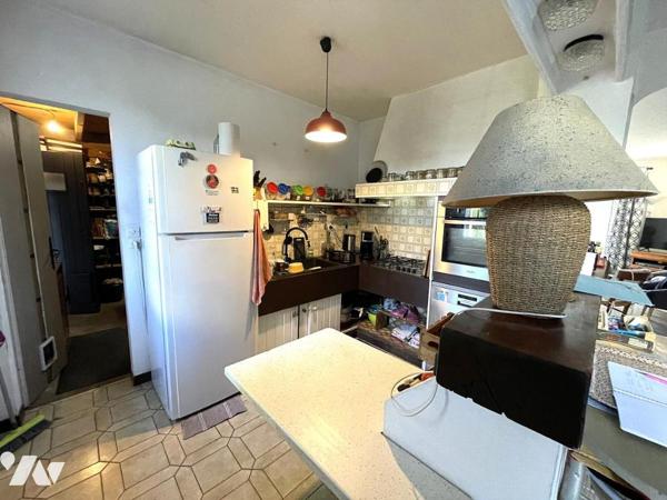 A VENDRE - BASSE-GOULAINE- Centre - Maison de Plain-Pied d'env 88.69m² hab sur 841m² de terrain