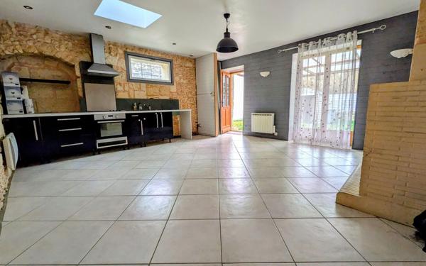 Maison à vendre    4 pièces •  Saint-André-de-Cubzac