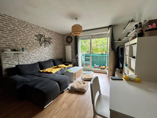 Appartement Poissy 2 pièce(s) 42 m2 197 000 € **  - Référence  8693