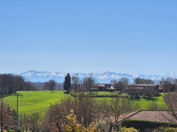 Auch (32000) Maison T4 de plain-pied de 87m2 avec garage et jardin