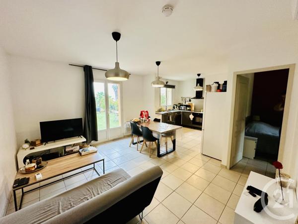 Maison à vendre  8 pièces - 130 m2 CARQUEIRANNE - 83