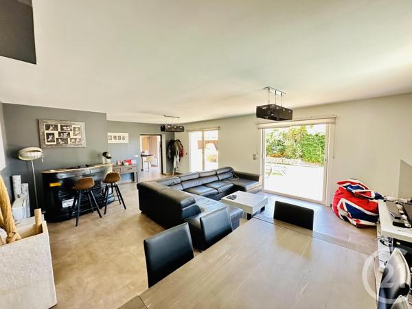 Maison à vendre  8 pièces - 130 m2 CARQUEIRANNE - 83