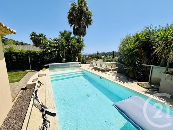 Maison à vendre  8 pièces - 130 m2 CARQUEIRANNE - 83