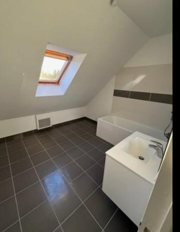 Maison à PLEDRAN 100 M2. 4 Chambres. 500 m2 jardin