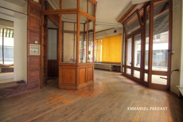 Dpt Sarthe (72), à vendre SAINT CALAIS maison P5 de 180 m² - Terrain de 180,00 m²